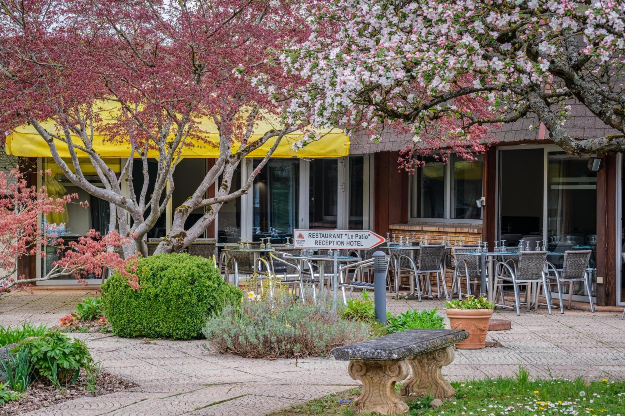 Charme Hôtel et Spa, Montbéliard Sud Exterior foto